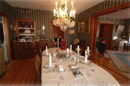 Whitefield The Lion And The Rose Bed & Breakfast מראה חיצוני תמונה